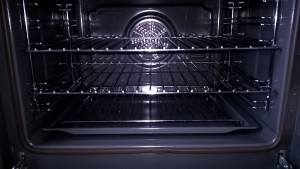 Eco friendly oven cleaning. An oven cleaned by Oven Supremo