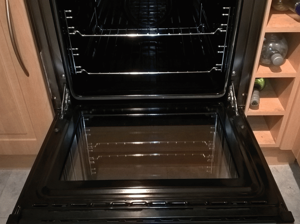 Amazing results Guaranteed. A Recent Clean On A Smeg Single Oven